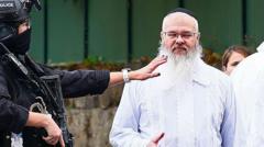 We held synagogue doors as attacker tried to batter his way in, says rabbi