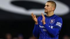 Ipswich defender Clarke joins Charlton on loan