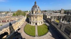 Watch: Incredible patterns on Radcliffe Camera lawn