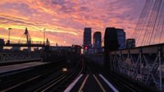 Two London stations shut for 22 days this summer