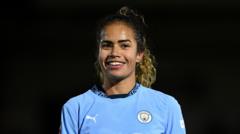 ‘Bright light’ Fowler helps Man City bounce back to reach final