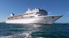 Passengers 'confident' stranded cruise ship will depart