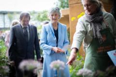 Irish president continues first official UK visit