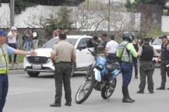 Policiais ao redorfutebol bets bolacarro atingido na janela