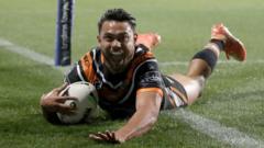 Halifax bring in NRL legend Nofoaluma