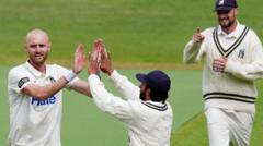 Warwickshire wrap up big win over Yorkshire