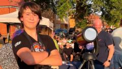 Hundreds attend teenager's eclipse party