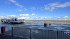 Airport investigates landing gear failure incident