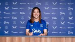 Everton sign Japan defender Kitagawa from Hacken