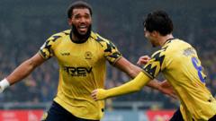 Torquay reach National League South play-off final
