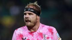 Prop Hobson commits future to Harlequins