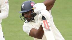 Muyeye century helps Kent edge to win over Gloucs