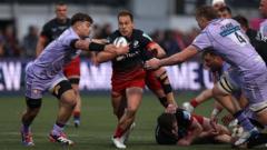 Saracens beat Gloucester to charge towards top four