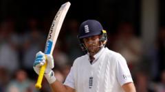 Root drags England fight into final day against NZ