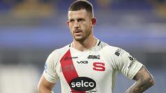 Hull FC bring in Salford half-back Cust