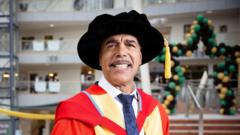 Chris Kamara receives honorary doctorate from Bradford University