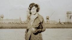 Mary Anne MacLeod at Clydebank in Scotland in 1934