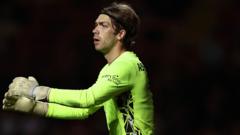 Barnet sign former Fulham goalkeeper Ashby-Hammond
