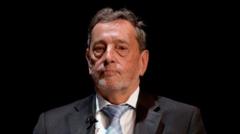 Lord Blunkett injured in Tube platform gap fall