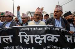 सरकार र शिक्षकबीच भएको नौबूँदे सहमतिलाई 'मन्त्रिपरिषद्को अनुमोदन', आन्दोलन स्थगन