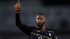 Everton stay in race for Europe with draw at Brighton