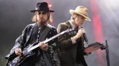 Jane's Addiction cancel tour after on-stage brawl