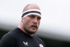Saracens prop Hoskins to retire