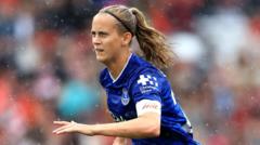 'Like being stabbed in stomach' - Everton's Snoeijs on endometriosis