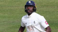 Kent battle to save game against Hampshire