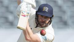 Stoneman ton puts Middlesex in strong position