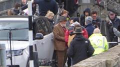 Pam bod Syr Anthony Hopkins yn Nolgellau?