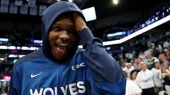 Timberwolves thrash Thunder to cut decifit