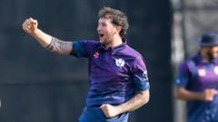 Berrington & Robertson star as Scotland crush Canada
