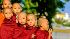 ဗုဒ္ဓဘာသာဝင်ကိုရင်ငယ်များ