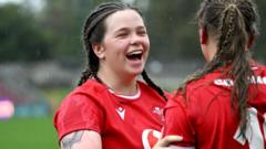 Wales prop Davies joins Exeter Chiefs