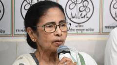 कोलकाता मेयर के इस्तीफ़े और पार्षदों की गिरफ़्तारी के बीच ममता बनर्जी ने बुलाई बैठक