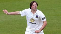 Sussex go top after beating Glamorgan