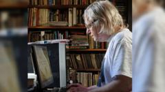 Yr archifydd roc a phop, Gari Melville, wedi marw yn 70