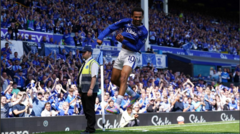 Everton sign up to living wage pension scheme