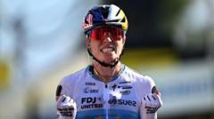 Vollering wins stage five as Reusser retains yellow