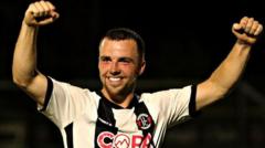 Cymru Premier: Llandudno beat Holywell to go top