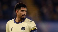 Barca defender Araujo taking mental health break