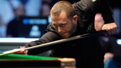 Can Allen Hold Off Zhou's Comeback to Claim the English Open?