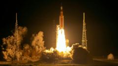 Peluncuran roket Artemis NASA