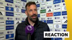Van Nistelrooy hails ‘great one’ Vardy after 200th goal