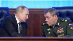 Putin ve Genelkurmay Başkanı Valeri Gerasimov