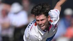 Seamer Randell joins Derbyshire for rest of season