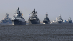အက်မိုင်ရာဂါ့တ်ရှ်ကော့ စစ်သင်္ဘော ဦးဆောင်တဲ့ ရုရှားရေတပ်သင်္ဘောများ 