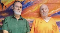 Cymro'n cyfarfod â ffrind ar 'death row' wedi 20 mlynedd o lythyru