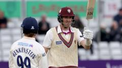 Somerset build lead after Essex collapse